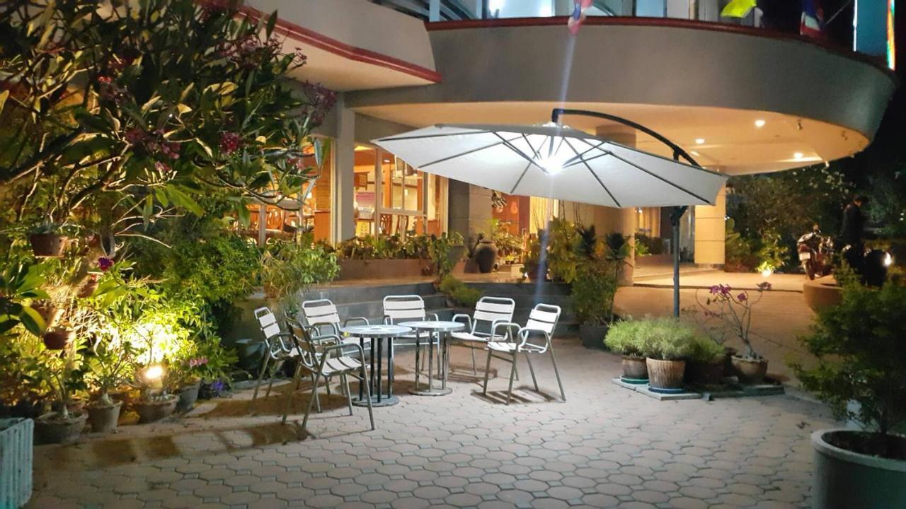 金皮曼酒店 莫拉限 外观 照片